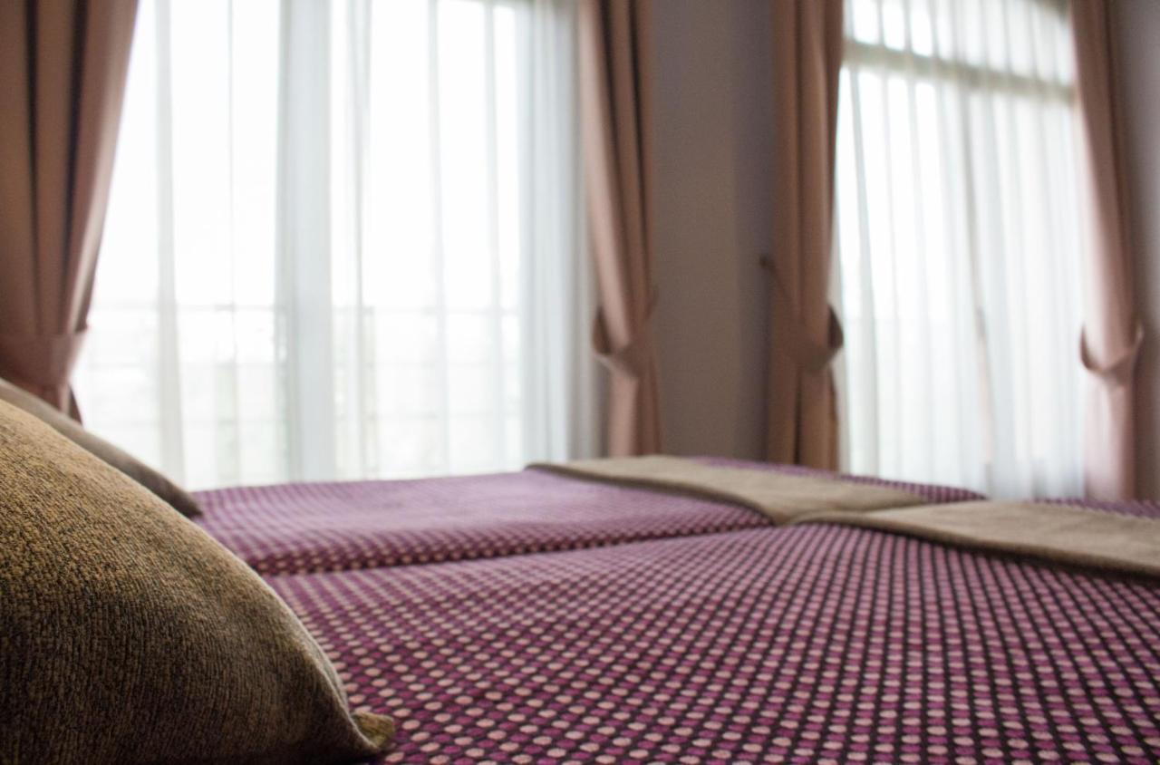 Hotel Jardin De Aranjuez Luaran gambar